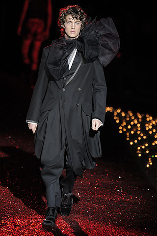 John Galliano / - 2009-2010
